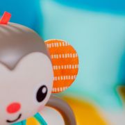 Bright starts - jucarie multi-senzoriala, "grab & giggle monkey" bbb16779