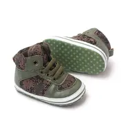 Ghetute verzi cu insertii maro pentru bebelusi csbh2323-1-va18