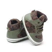 Ghetute verzi cu insertii maro pentru bebelusi csbh2323-1-va18