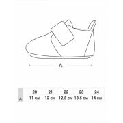 Mocasini pentru copii cu talpă antiderapantă – design fluturi colorați pe fond roz obg-0005c