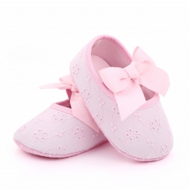 Pantofiori roz cu floricele brodate si fundita (Marime Disponibila: 9-12 luni (Marimea 20 incaltaminte)) ADd2578-2-sa30