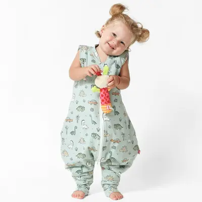 Sac de dormit cu picioruse, Dino Adventure, 130 cm, 1.5 tog KDESDPDA13015