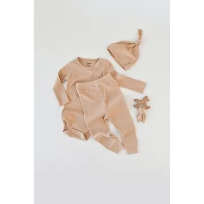 Set 3 piese: body cu maneca lunga, pantaloni lungi si caciulita din bumbac organic si modal - Somon, BabyCosy (Marime: 12-18 Luni) JEMBC-CSYM22504-12