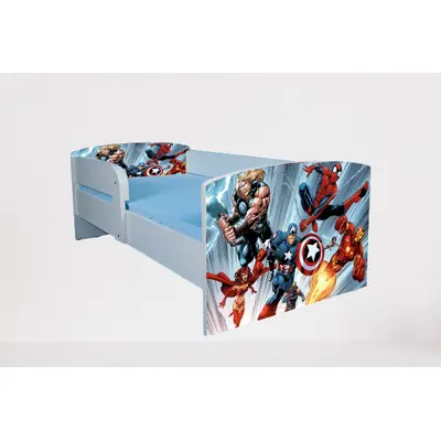 Pat pentru baieti Avengers cu Protectii laterale, cu Saltea SafeNest 180x80x8 Cm, 2-16 Ani Ptv7589