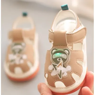 Sandalute crem cu piuitoare - ursulet cu led md2025su09-1-sa46