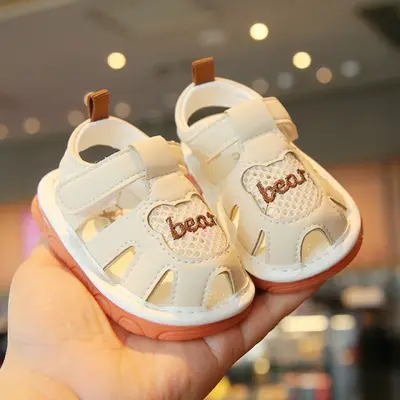Sandalute ivoire cu piuitoare - bear mb2025su17-2-sa42