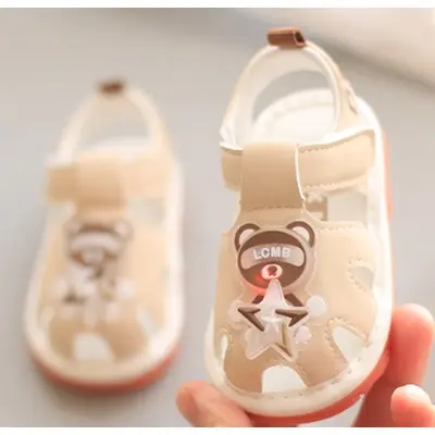 Sandalute ivoire cu piuitoare - ursulet cu led mb2025su09-2-sa46