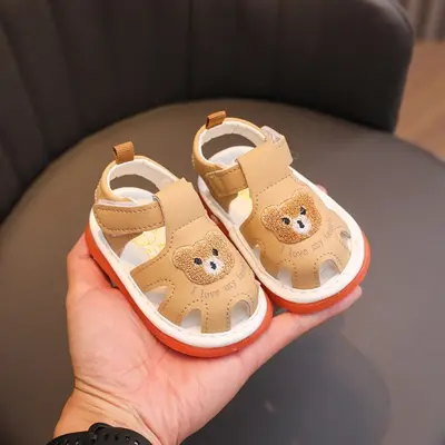 Sandalute crem cu piuitoare - bear family mb2025su13-2-sa45