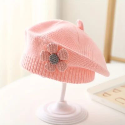 Bereta tricotata pentru fetite, roz, cu floare aplicata – accesoriu chic si elegant mdtu120-r15