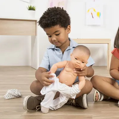 Pijama bej pentru pentru papusa bebelus 40 cm - okeml31220