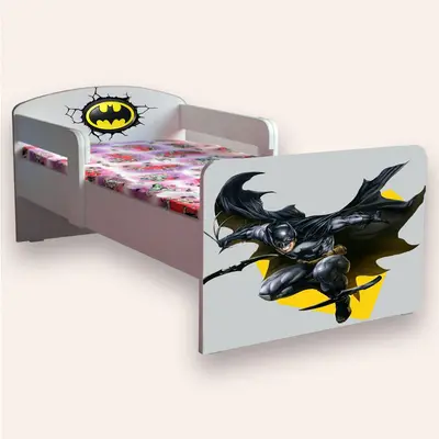 Patut de gradinita cu BatMan pt baieti 2-6 ani 130x60 cm cu paravane laterale Saltea SafeNest CMG51900258222420