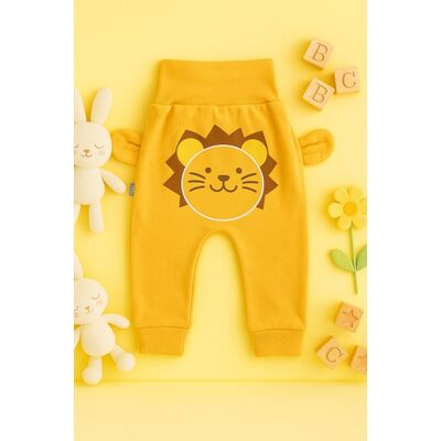 Pantaloni bebelusi tip baggy cu imprimeu leu si urechi - galben mustar trmb2070