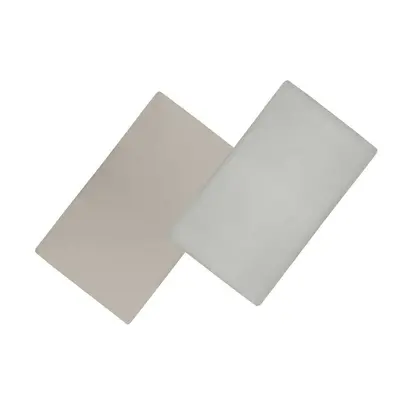 Set cearceafuri cu elastic, Lionelo, Pentru patuturi 120 x 60 cm, Pentru saltele de max. 10 cm inaltime, Din bambus, Usor de spalat, 30 grade, Fara calcare, Ecologic, Alb/Bej BYNLO-BAMBOO_SHEET_OFF_WHITE_BEIGE_118x60