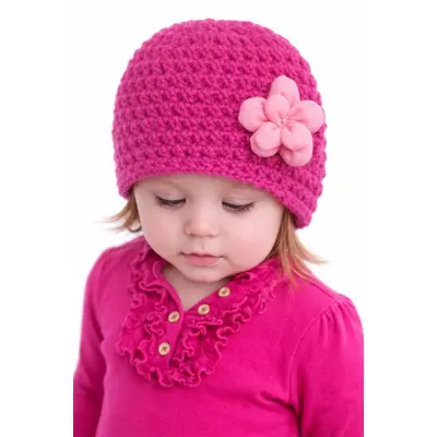 Caciulita roz ciclamen crosetata cu floricica aplicata md23071-3