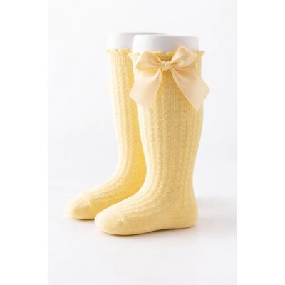 Sosete galbene trei sferturi cu model din tesatura si fundita din satin mbs01-2-c2