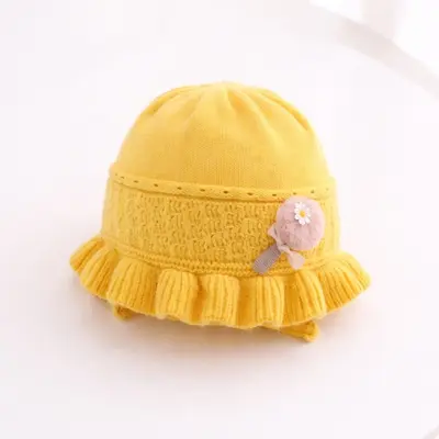 Caciulita galbena dublata tip boneta adoctsc16-1-sa8