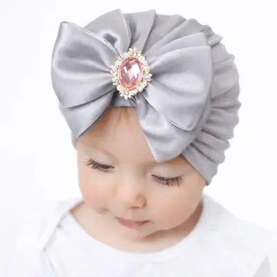 Caciulita gri tip turban cu funda din satin aplicata - queen mbmz047-1-ct3