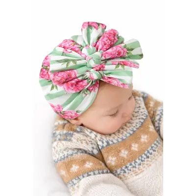 Caciulita tip turban inflorata cu dungi verzi si fundite in fata mbx-20021-2-ct2