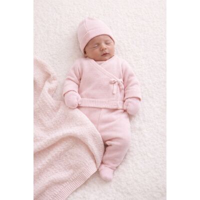 Set modify tricotat nou-născut 6 piese – bluzita, pantaloni, caciula, mănuși, botosei și pătură bp3229