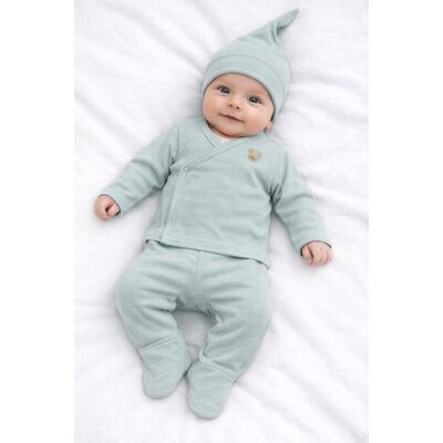 Set verde pentru bebelusi din bumbac cu bluza petrecuta, pantaloni si caciulita, roz tram0020