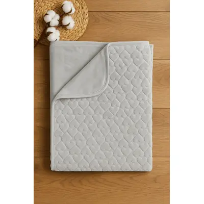 Patura bebelusi matlasata cu model embosat, moale si confortabila, ideala pentru patut si carucior trpb0064