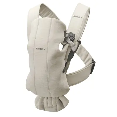 BabyBjorn - Marsupiu anatomic Mini, cu pozitii multiple de purtare, Light Beige, 3D Jersey BSAFE021087E1