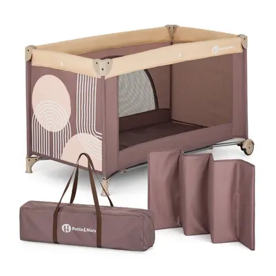 Patut pliant, Petite&Mars, Nyja, 120 x 60 cm, Cu roti, Functie de tarc, Pliere compacta, Include geanta de transport, Intrare laterala cu fermoar, Pereti din plasa, Pana la 15 kg, 0-30 luni, Mocha BYN923487