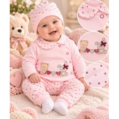 Costumas bumbac bebelusi 3 piese roz cu buline si imprimeu ursulet si iepure set complet cu bluza maneca lunga, pantaloni si caciulita sbshsn577