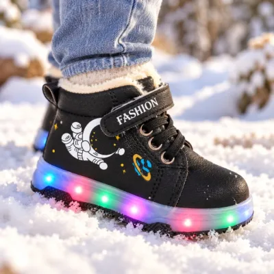 Ghete imblanite cu lumini led bareta velcro, model cosmo, baieti, piele ecologica