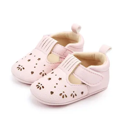 Pantofiori cu stelute decupate MBd2176-1-p15.6-9 luni (Marimea 19 incaltaminte)
