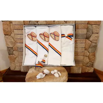 Trusou botez baietei cu clop brodat MBDR058