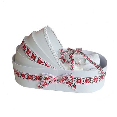 Trusou botez complet in landou pentru fetite cu decor traditional rosu Denikos® 140 NKO1695