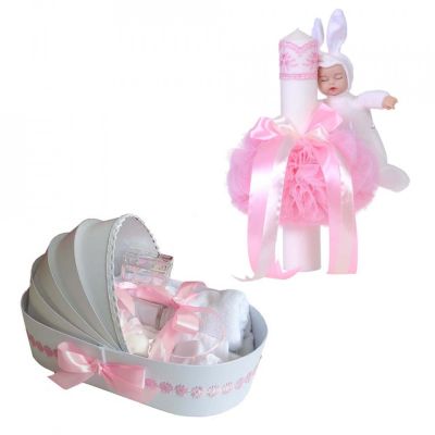 Pachet Trusou botez Fete in cutie landou cu floricele si lumanare cu iepuras decor roz Denikos® 108 - NKO1663