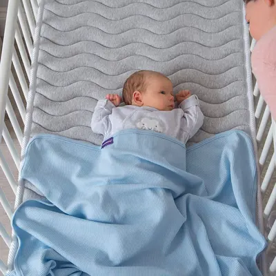 Paturica din bumbac Waffle Weave 120 x 140 cm- Blue Clevamama 3464 SUPclvm_3464