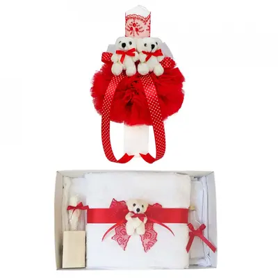 Pachet Trusou de botez si lumanare glob pentru Fete Denikos&reg; 605 in decor Rosu cu ursulet - NKO3023
