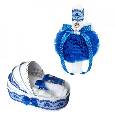 Trusou de botez in landou plus lumanare glob cu ingeras in decor albastru Baietel Denikos&reg; 585 - NKO3003