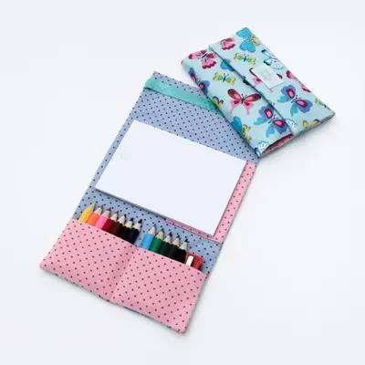 Carnetel cu creioane colorate Tiny Magic tip mapa model fluturi pentru copii - SOLTMGB57