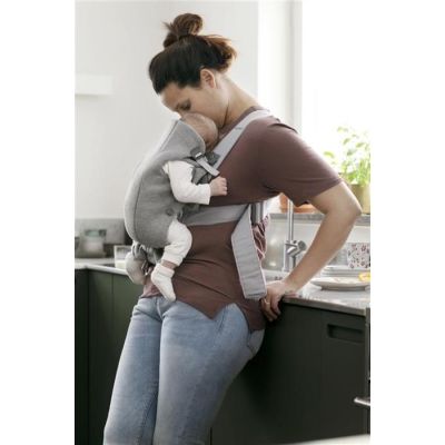 BabyBjorn - Marsupiu anatomic Mini, cu pozitii multiple de purtare – Light Grey, 3D Jersey BSAFE021072E1