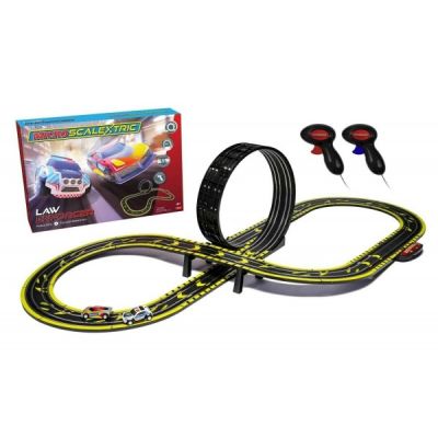 Set pista Scalextric cu 2 masinute SUV Politie si Concept Mtraseaelstrom traseu 408 cm - SOLSXG1149P
