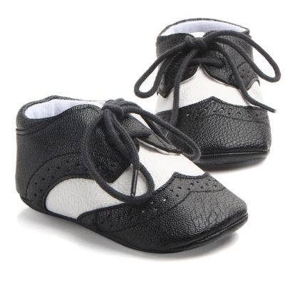 Pantofiori eleganti baieteti alb cu negru 6-9 luni - IDD0772-1-r1.6-9 luni