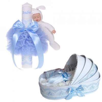 Lumanare botez personalizata cu nume baiat si trusou botez in landou decor Bleu Denikos® 804 NKO5233