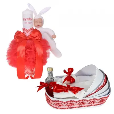 Pachet Lumanare botez personalizata iepuras si trusou botez in landou pentru Fetite Denikos 798 cu decor Rosu