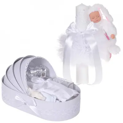 Set Lumanare botez cu iepuras pufos si trusou botez in landou Unisex, dantela Alba Denikos&reg; 862 NKO5291