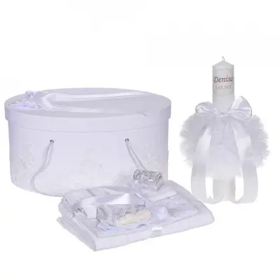 Set elegant Alb trusou botez Unisex Denikos&reg; 943 si cutie trusou cu lumanare personalizata cu nume copil NKO5372
