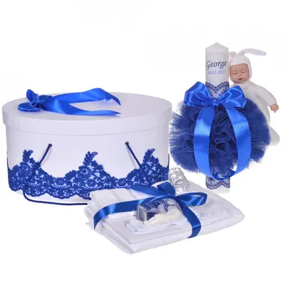Trusou de botez cu lumanare personalizata cu nume Baiat plus cutie trusou cu decor Albastru cu iepuras Denikos&reg; 948 - NKO5377