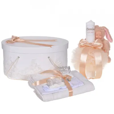 Pachet elegant trusou botez Unisex si lumanare personalizata cu nume si cutie trusou, decor Crem cu iepuras Denikos&reg; 950 - NKO5379