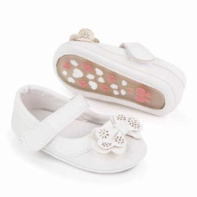 Pantofiori albi cu sclipici si fundita (Marime Disponibila: 6-9 luni (Marimea 19 incaltaminte)),MBD2490-2-p01