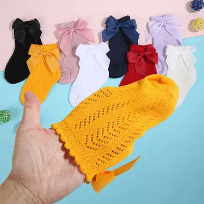 Sosetele cu model din tesatura si fundita MDSKK140-C20