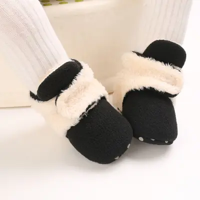 Cizmulite plusate crem cu negru pentru bebelusi MDB255-6-sa3