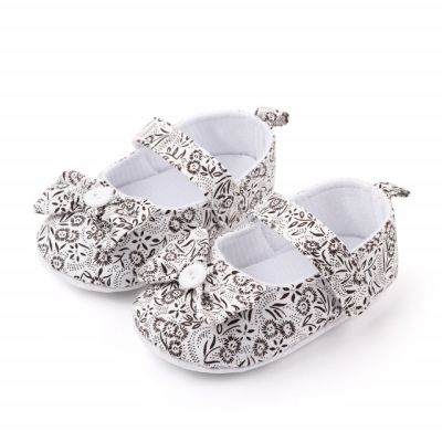 Pantofiori albi cu floricele negre ADd2424-3-p01